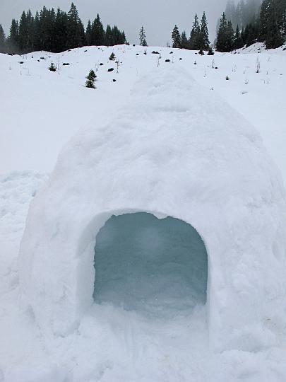 IMG_4576_Iglu3_steht.JPG